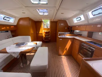 Salon of Rutilicus, a Bavaria Cruiser 51 sailboat at Rosignano Solvay, Italy