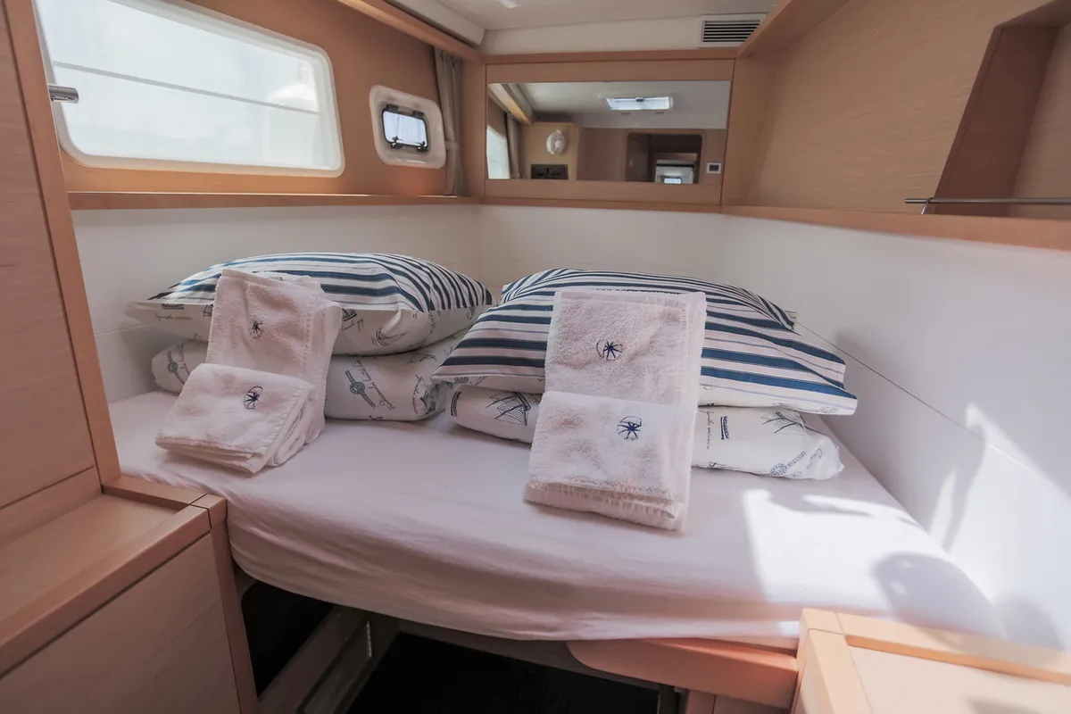 Cabin on Gatto di Mare , a Lagoon 450 F catamaran at Roche Caiman, Seychelles