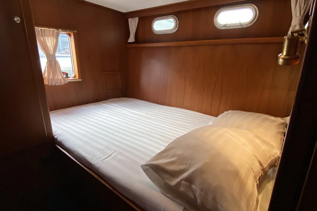 Cabin on Atlas, a Tyvano 1400 motorboat at Heukelum, Netherlands