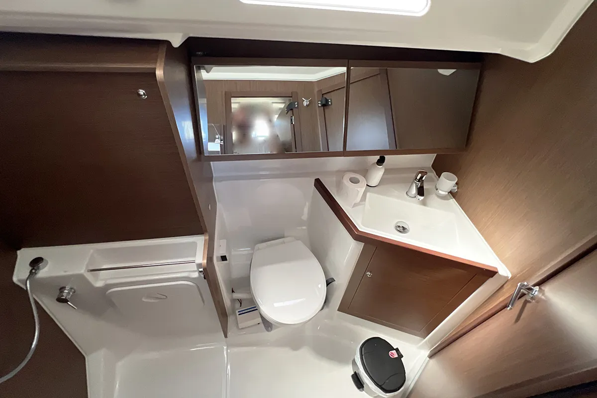 Head on ESCAPE, a Beneteau Oceanis 40.1 sailboat at Athens, Greece