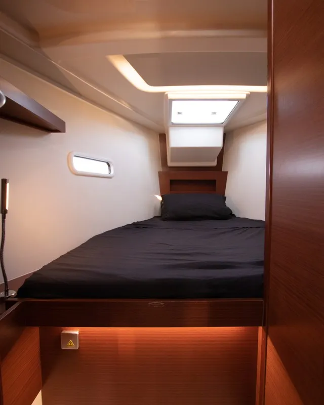 Cabin on Lady Marga, a Hanse 388 sailboat at Dénia, Spain