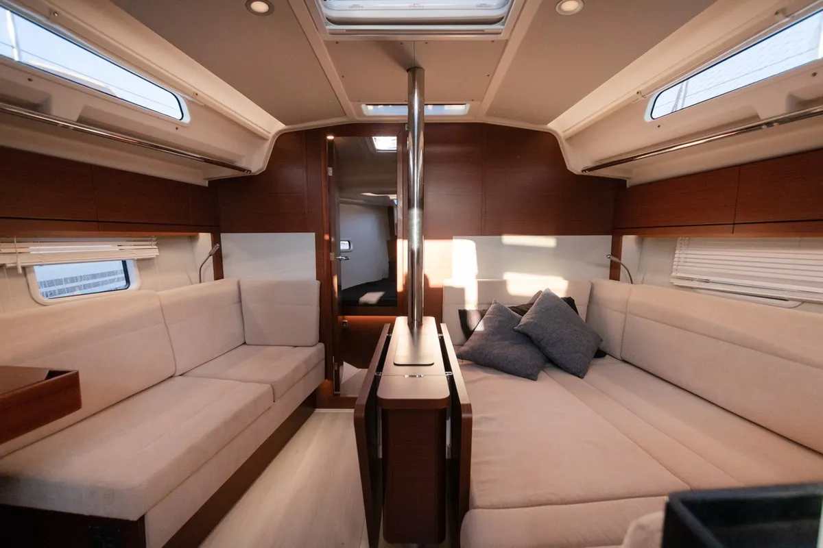 Salon of Lady Marga, a Hanse 388 sailboat at Dénia, Spain