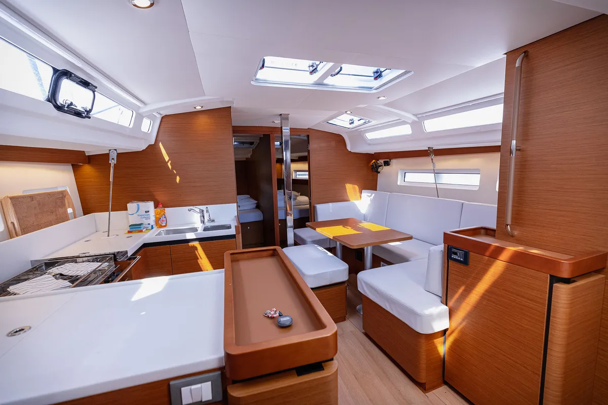 Salon of Mikkamakka, a Jeanneau Sun Odyssey 440 sailboat at Kaštela, Croatia