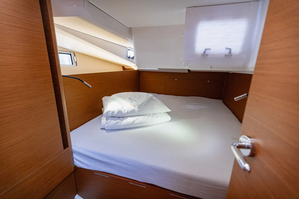 Cabin on Mikkamakka, a Jeanneau Sun Odyssey 440 sailboat at Kaštela, Croatia