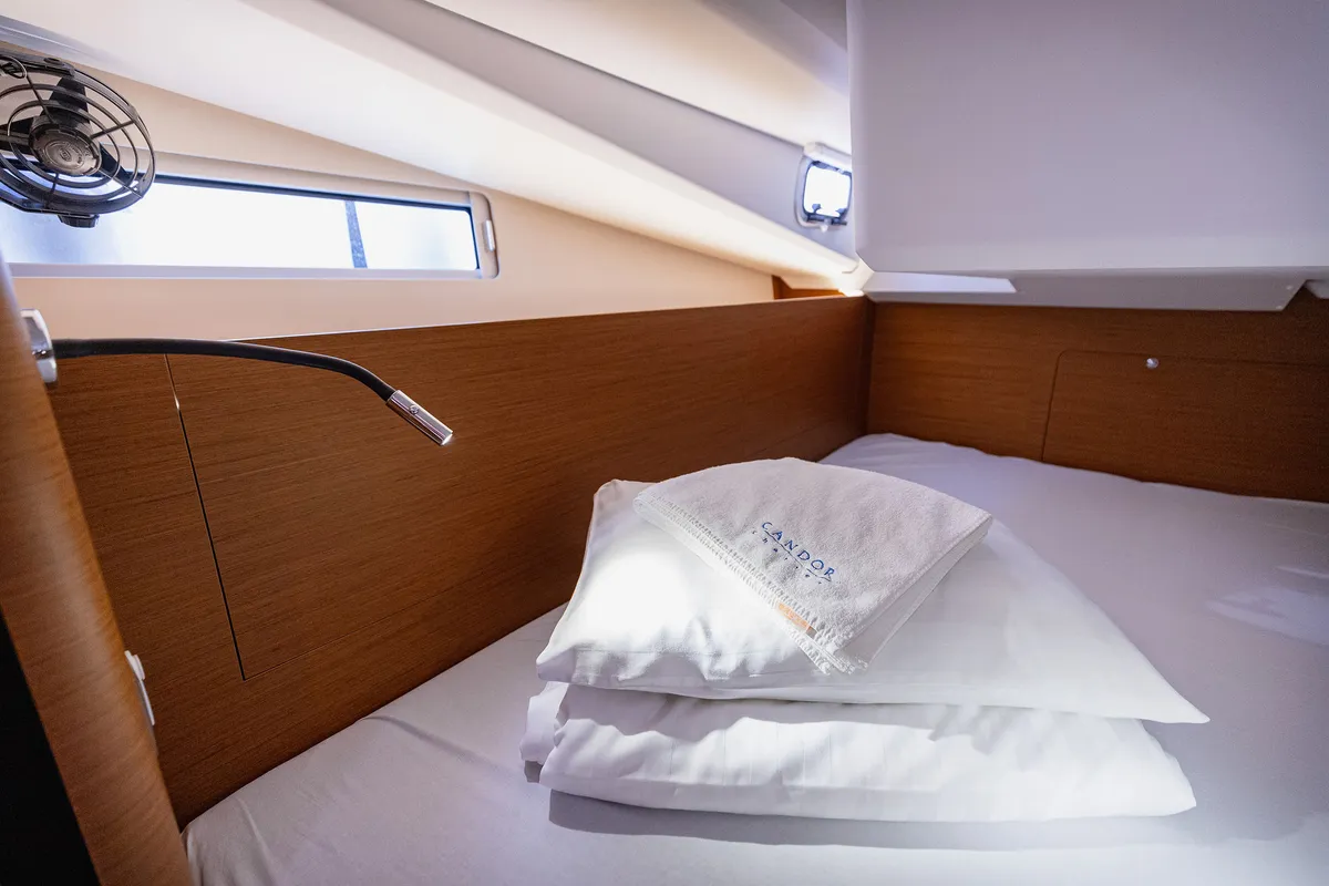 Cabin on Mikkamakka, a Jeanneau Sun Odyssey 440 sailboat at Kaštela, Croatia