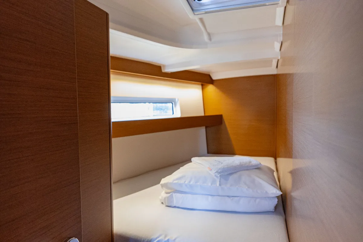 Cabin on Mikkamakka, a Jeanneau Sun Odyssey 440 sailboat at Kaštela, Croatia