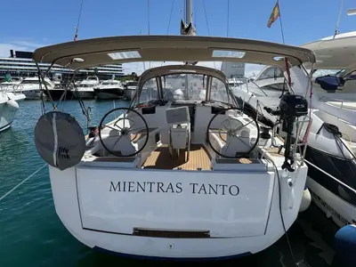 Mientras Tanto