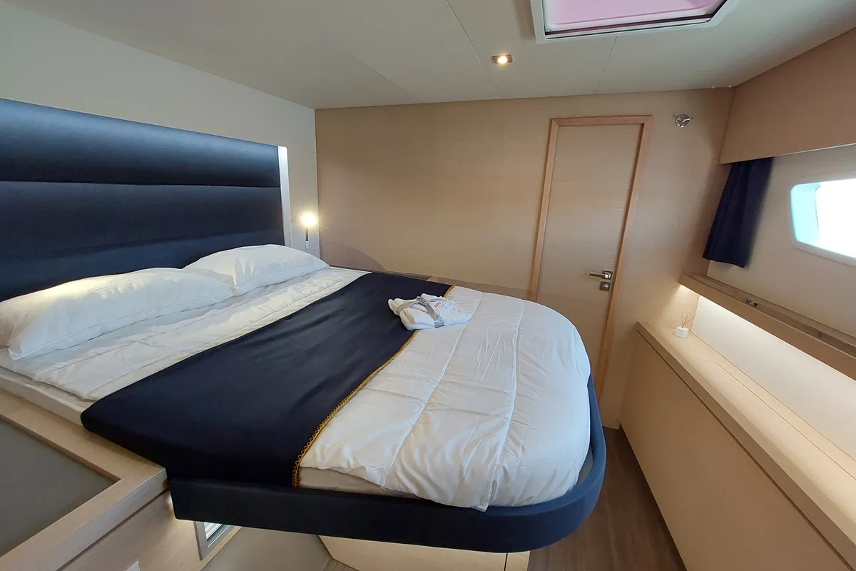 Cabin on Ancora Reha, a Fountaine Pajot Saona 47 catamaran at Rosignano Solvay, Italy
