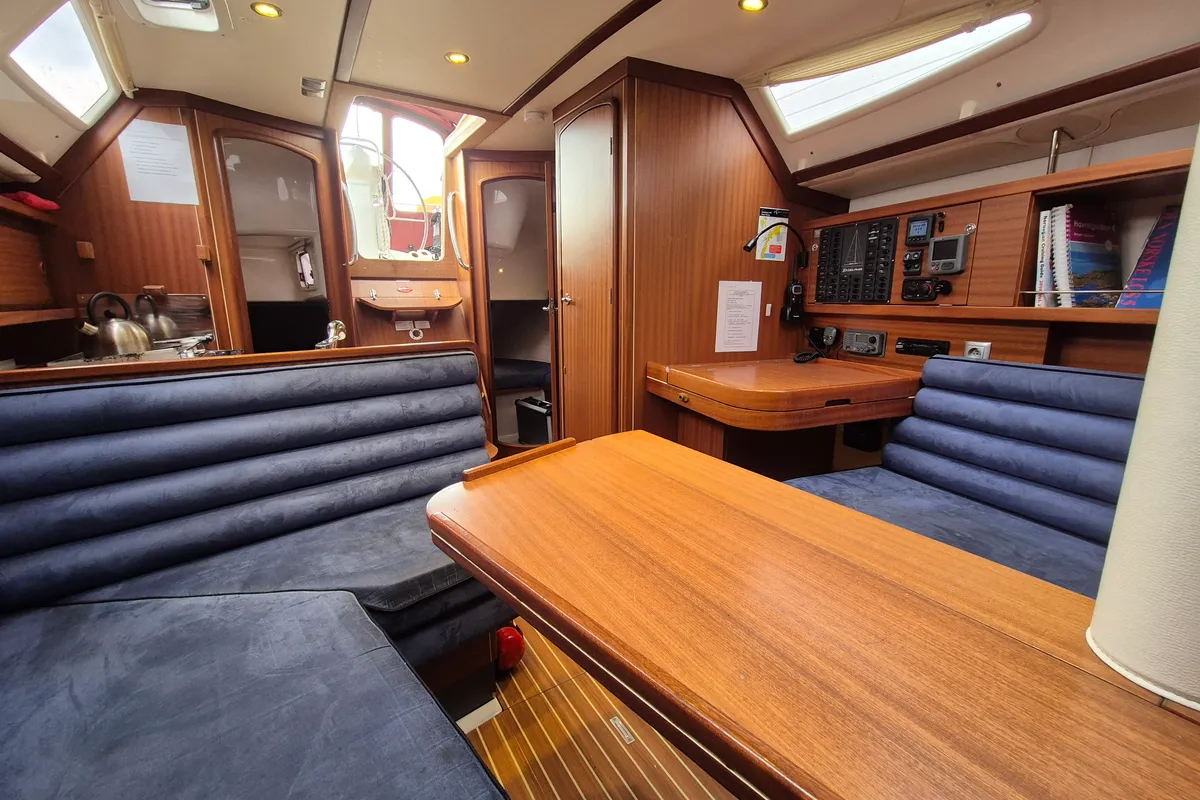 Salon of Arctic Vision, a Delphia 37 sailboat at Harstad, Norway