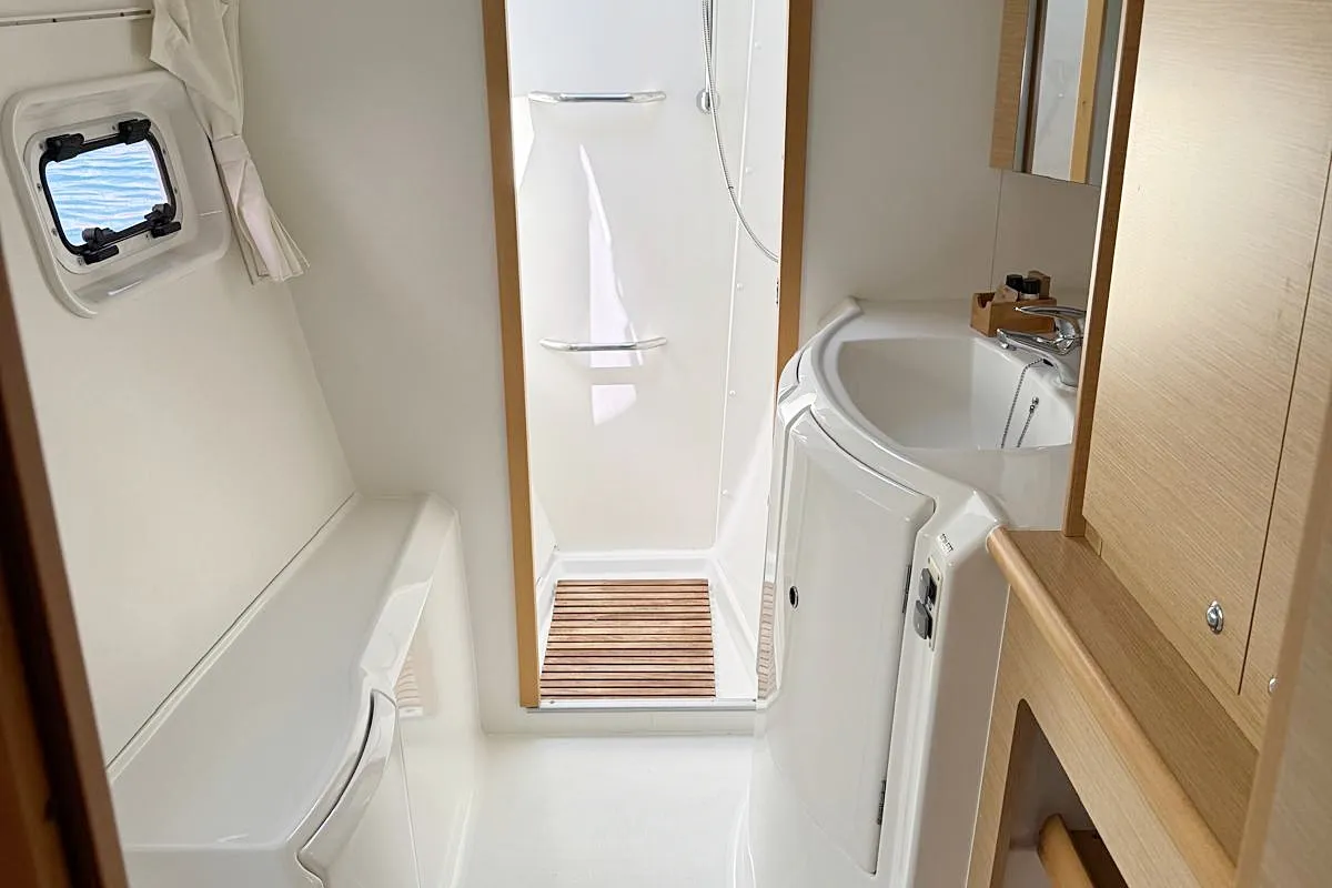 Cabin on Happiness, a Lagoon 421 catamaran at Općina Rogoznica, Croatia