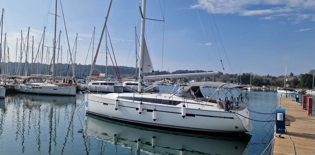 Exterior view of My life, a Bavaria Cruiser 46 - 4 cab.* sailboat at Pula, Croatia
