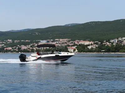 Sea Ray SPX 210, a Sea Ray SPX 210 motorboat at Crikvenica, Croatia