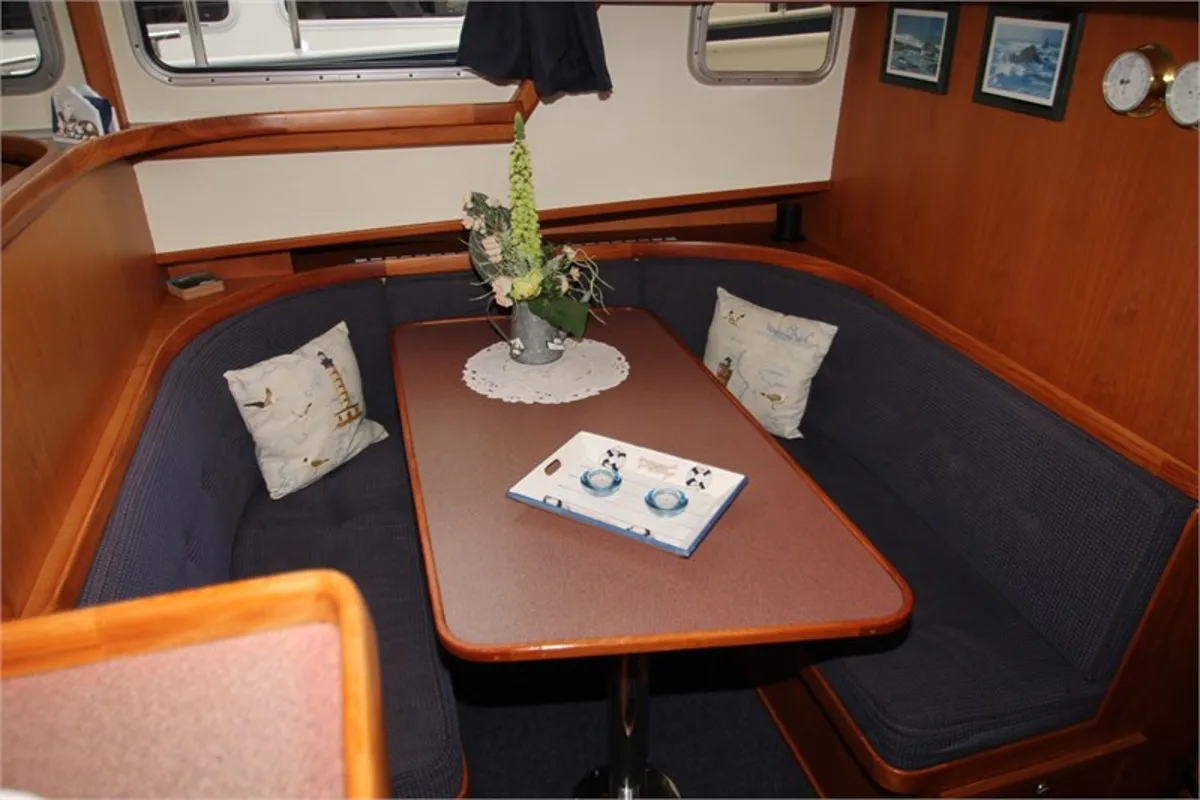 Salon of Jeanette, a De Drait Kotterjacht 12.2 GL motorboat at Woudsend, Netherlands