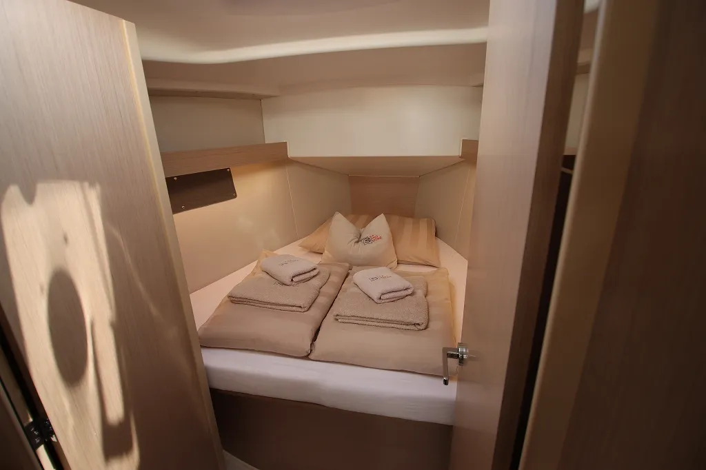 Cabin on Loy, a Beneteau Oceanis 34.1 sailboat at Općina Rogoznica, Croatia