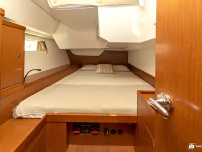 Cabin on Anthea, a Beneteau Oceanis 48 sailboat at Puntone di Scarlino, Italy