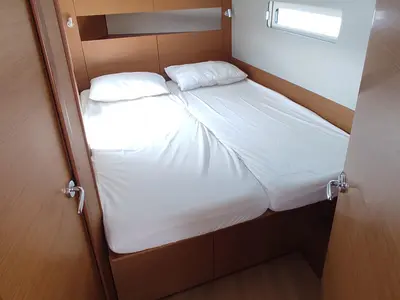 Cabin on Melisandra, a Jeanneau Sun Odyssey 410 sailboat at Piraeus, Greece