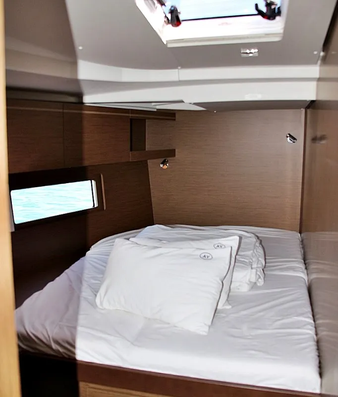 Cabin on Pearl Dreams, a Beneteau Oceanis 51.1 sailboat at Općina Sukošan, Croatia