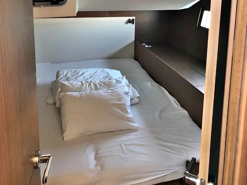 Cabin on Pearl Dreams, a Beneteau Oceanis 51.1 sailboat at Općina Sukošan, Croatia