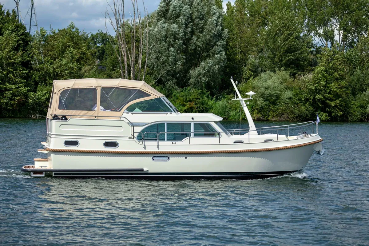 Exterior view of Luna Elise, a Linssen Grand Sturdy 35.0 AC motor yacht at Kinrooi, Belgium