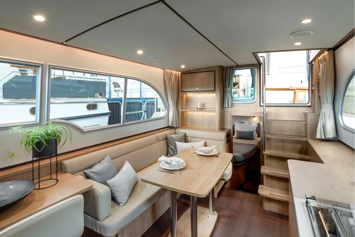 Salon of Luna Elise, a Linssen Grand Sturdy 35.0 AC motor yacht at Kinrooi, Belgium