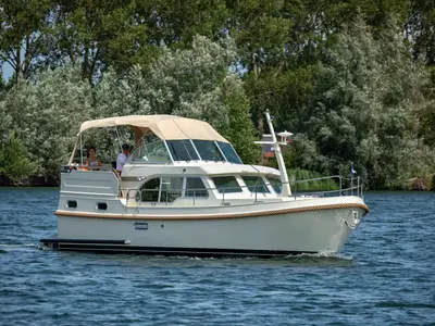 Exterior view of Luna Elise, a Linssen Grand Sturdy 35.0 AC motor yacht at Kinrooi, Belgium