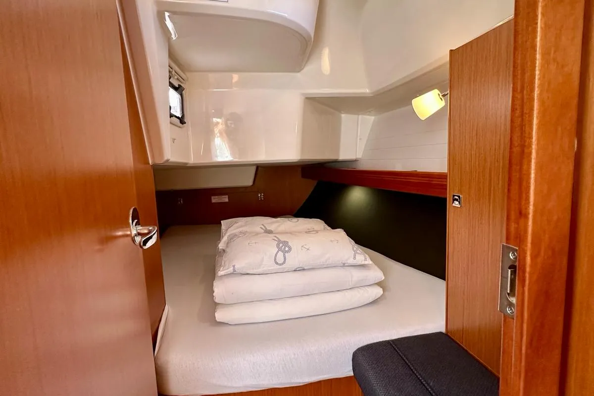 Cabin on Lahor, a Bavaria Cruiser 37 sailboat at Sukošan, Croatia