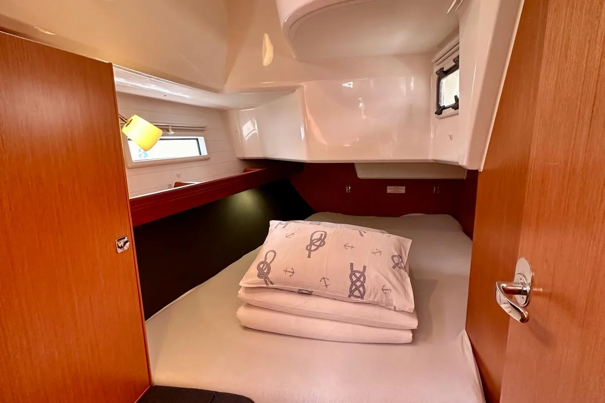Cabin on Lahor, a Bavaria Cruiser 37 sailboat at Sukošan, Croatia