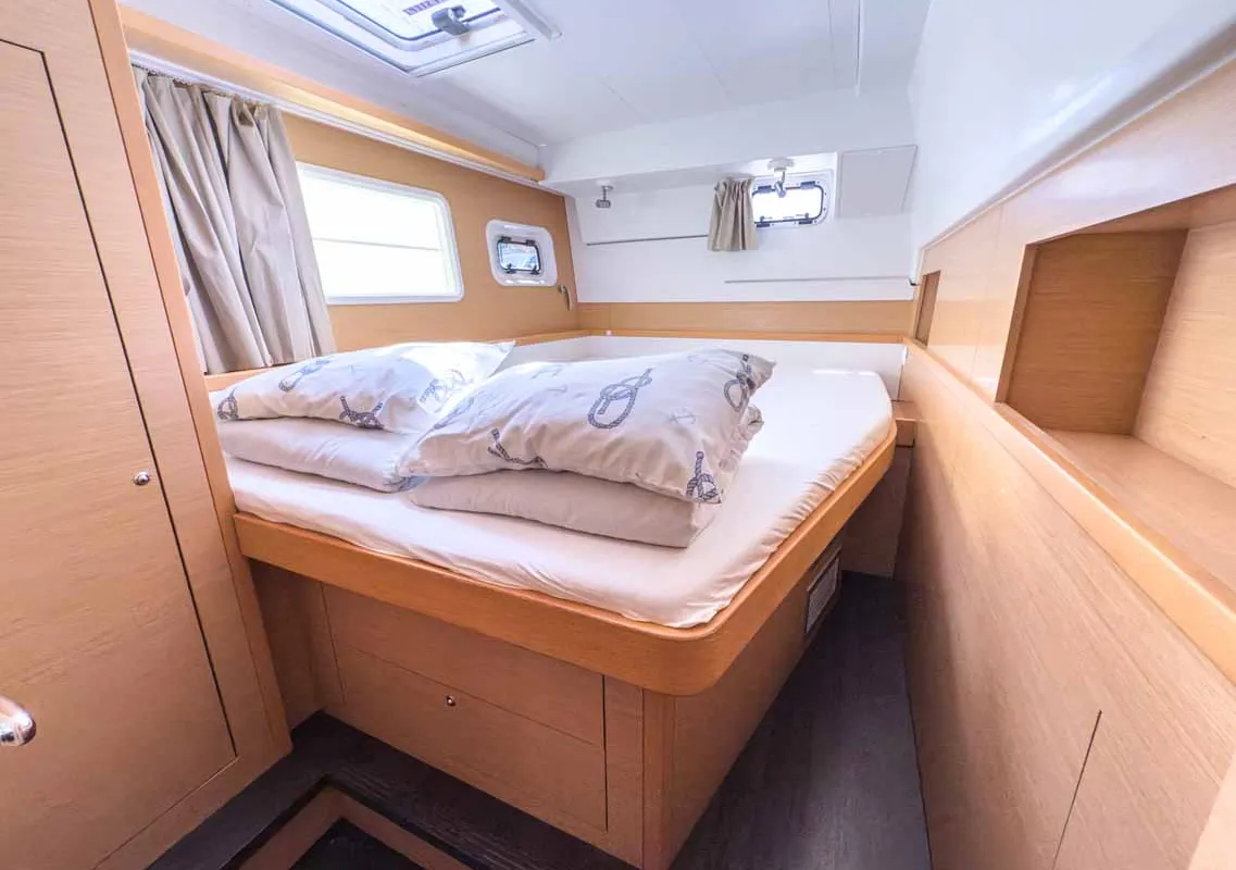 Cabin on Yolamare, a Lagoon 400 S2 catamaran at Grad Pula, Croatia