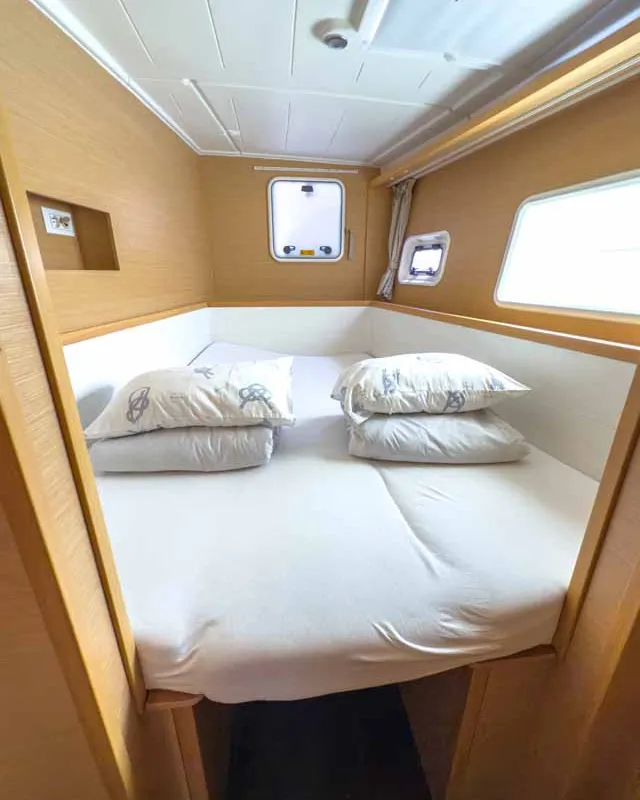 Cabin on Yolamare, a Lagoon 400 S2 catamaran at Grad Pula, Croatia