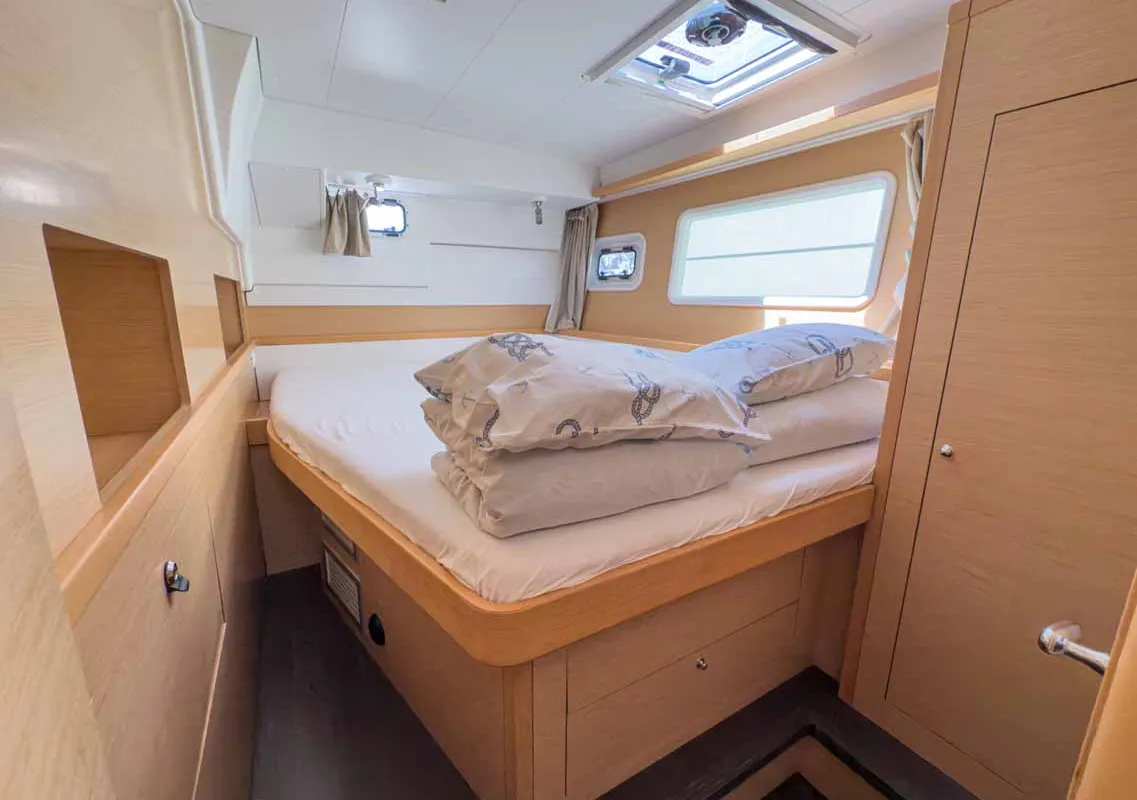 Cabin on Yolamare, a Lagoon 400 S2 catamaran at Grad Pula, Croatia