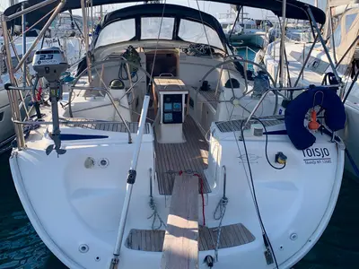 Exterior view of Toisjo, a Bavaria 42 Cruiser sailboat at Kos, Greece