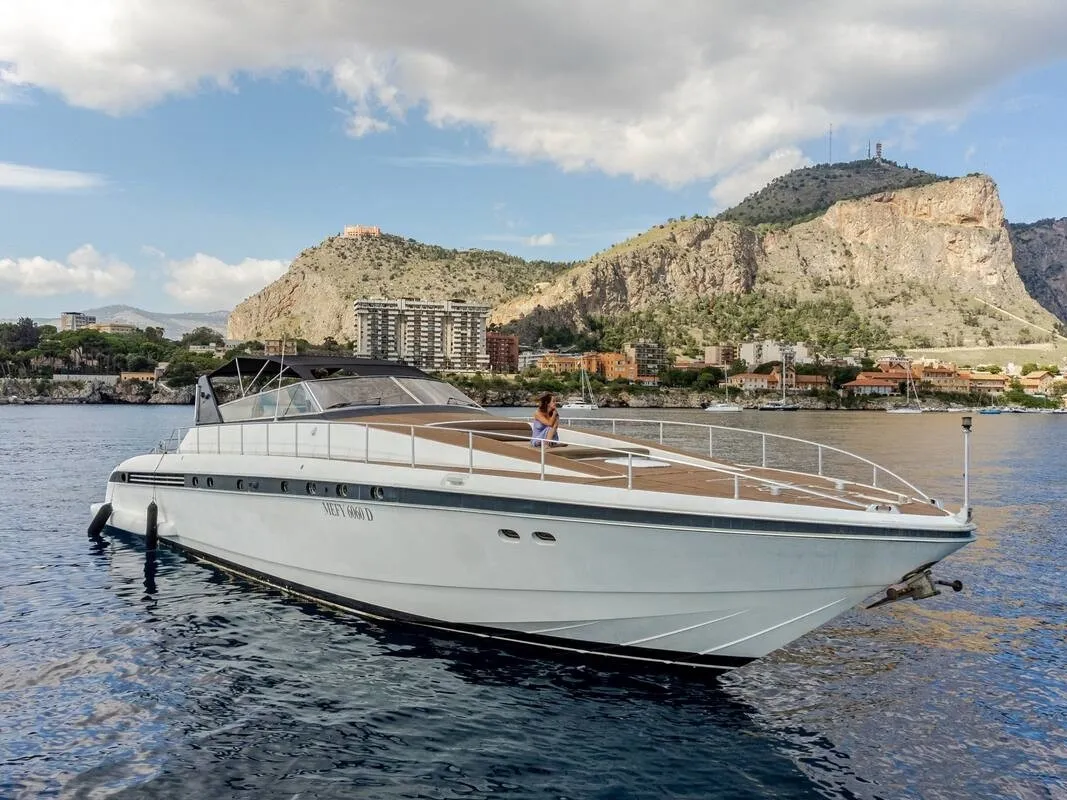 Exterior view of Maeva Star, a Arno Leopard 23 motor yacht at Syracuse, Italy