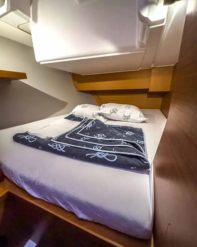Cabin on Arktur, a Dufour 37 sailboat at Grad Pula, Croatia