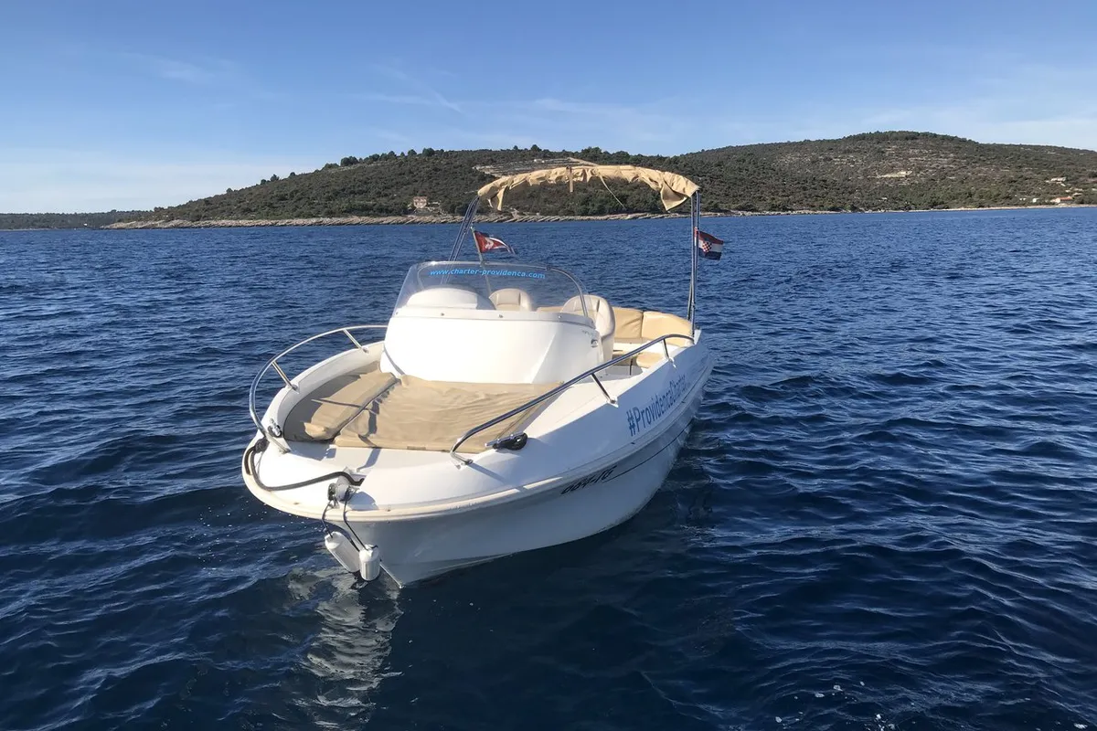 Exterior view of Benetau Flyer 550 Sun Deck, a Beneteau 550 Flyer motorboat at Grad Trogir, Croatia