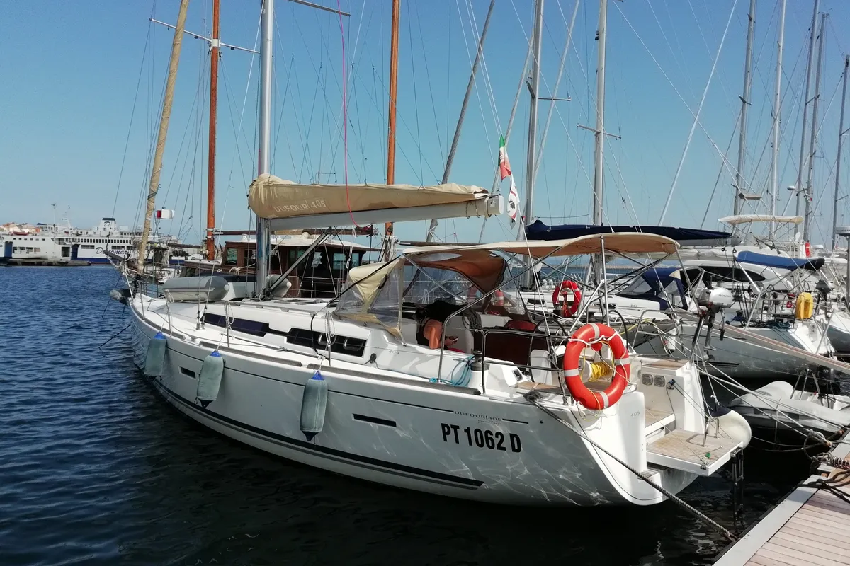 Exterior view of Chioggia Minuddaa, a Dufour 405 sailboat at Cagliari, Italy
