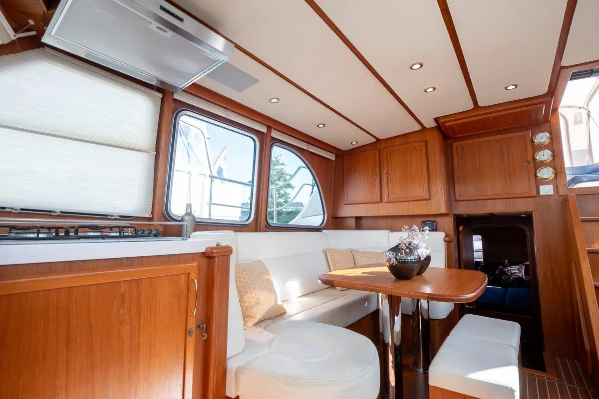 Salon of Us Schipp, a De Drait DeLuxe 42 motorboat at Akkrum, Netherlands