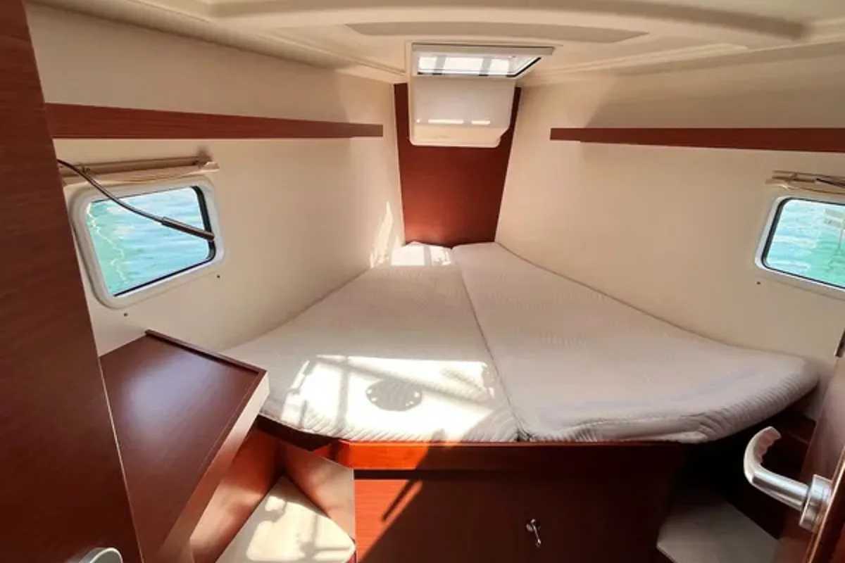 Cabin on Eugene, a Hanse 418 sailboat at Municipal Unit of Ellomenos, Greece