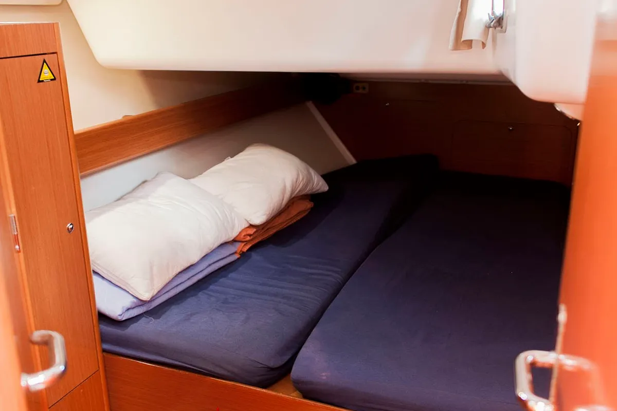 Cabin on Penny, a Beneteau Cyclades 50.5 sailboat at Athens, Greece