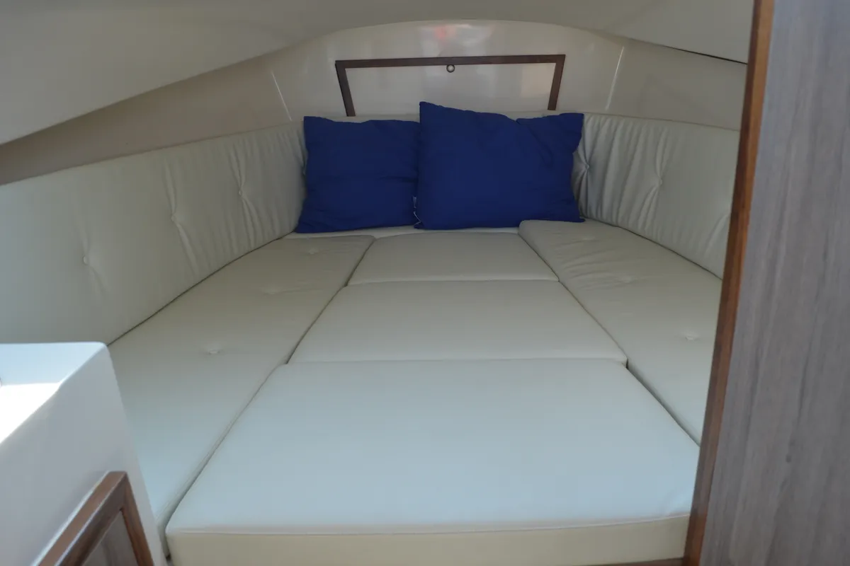 Cabin on Drait 154, a De Drait Drachtster Sloep Cabin 750 motorboat at Drachten, Netherlands