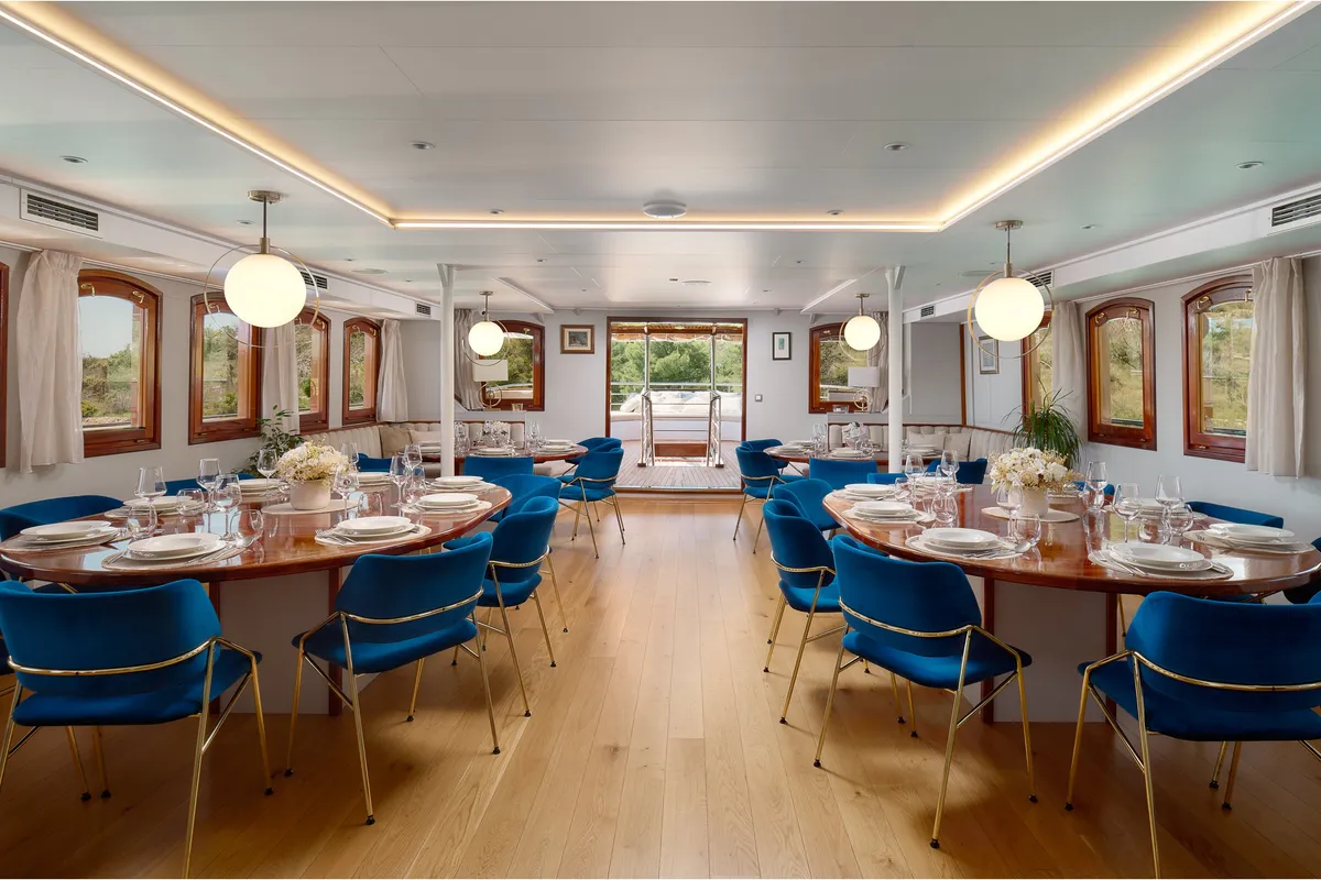 Salon of Bellezza, a Motoryacht motor yacht at Split, Croatia
