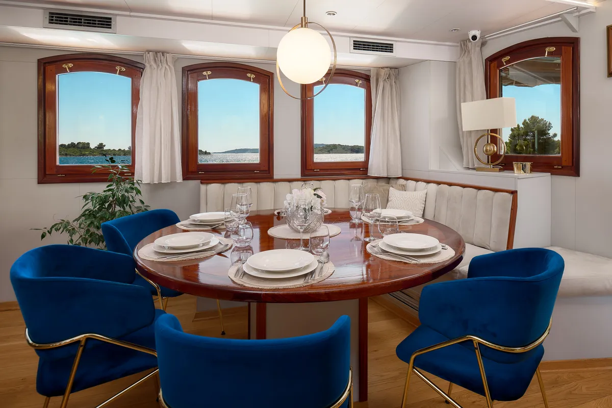 Salon of Bellezza, a Motoryacht motor yacht at Split, Croatia