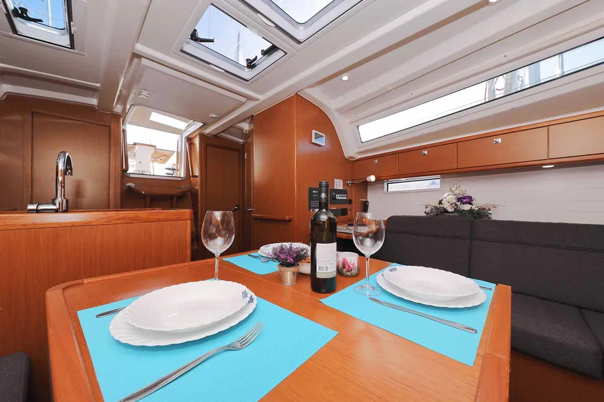 Salon of Sursulapitschi, a Bavaria Cruiser 37 sailboat at Grad Pula, Croatia