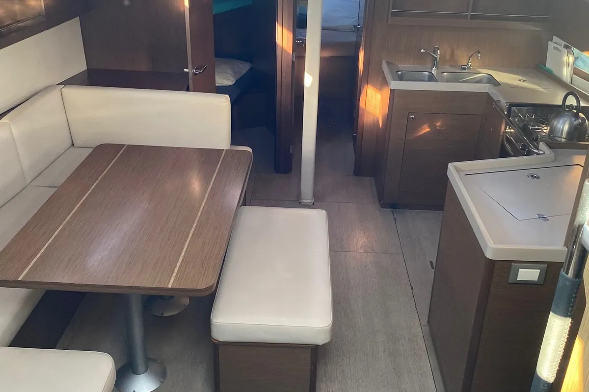JEAN BART III, a Beneteau Oceanis 40.1 sailboat at La Favière, France