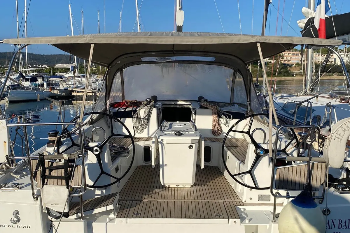JEAN BART III, a Beneteau Oceanis 40.1 sailboat at La Favière, France