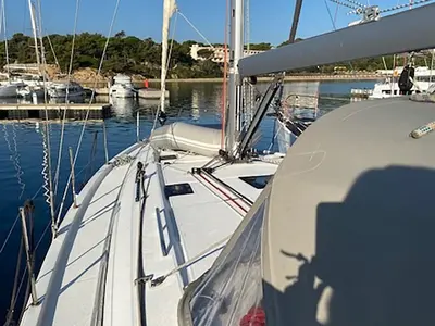 JEAN BART III, a Beneteau Oceanis 40.1 sailboat at La Favière, France
