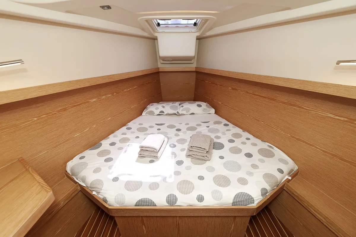 Cabin on Pretty Woman, a Hanse 415 sailboat at Grad Biograd na Moru, Croatia