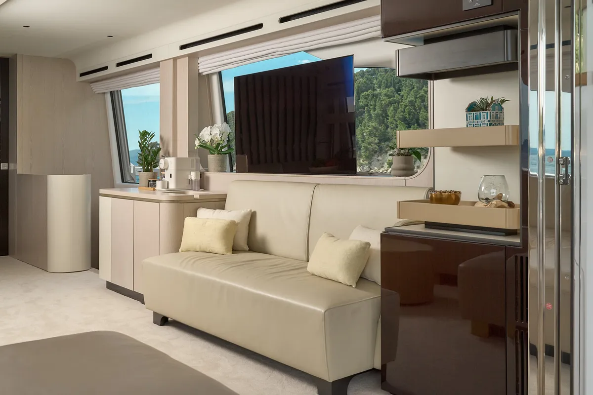 Salon of Viva, a Azimut 78 Fly motor yacht at Podstrana - Miljevac, Croatia