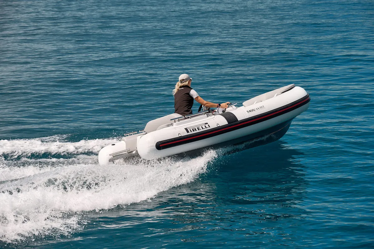 Viva, a Azimut 78 Fly motor yacht at Podstrana - Miljevac, Croatia