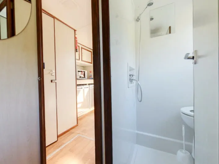 Cabin on Continentale - Budget 16, a Cygnet Continentale motorboat at Migennes, France