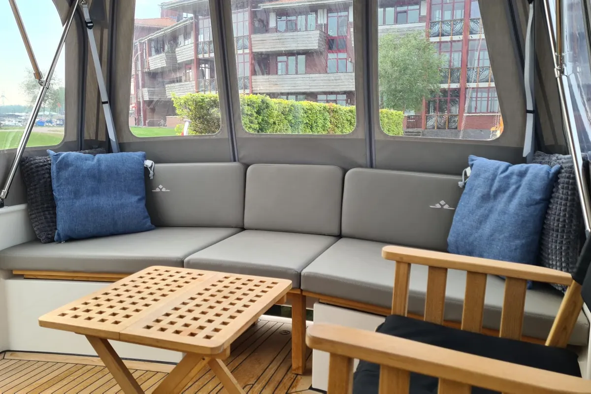 Idefix, a Linssen Grand Sturdy 35.0 AC motorboat at Molecaten Jachthaven Flevostrand, Netherlands